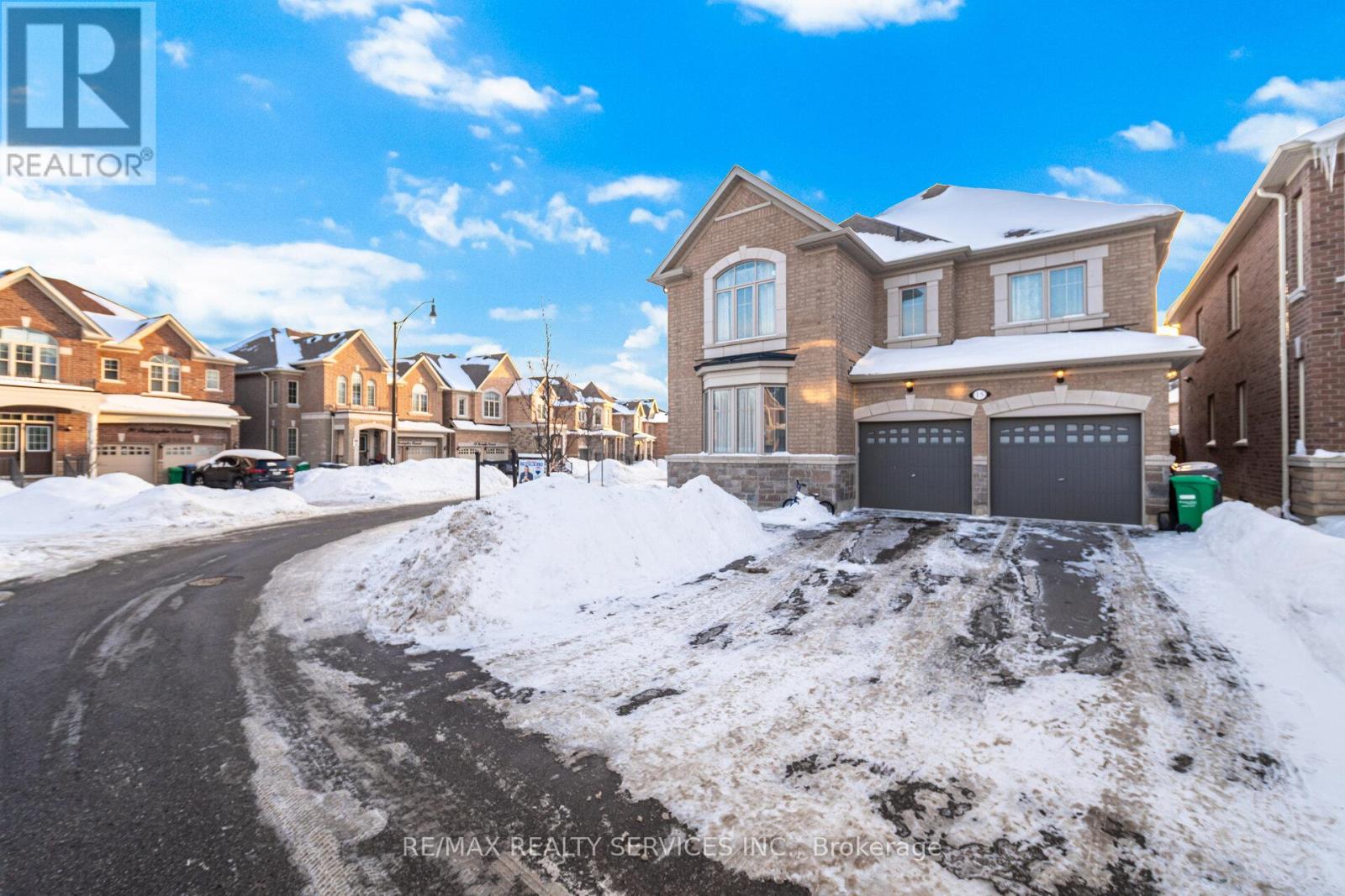 15 Farringdon Crescent, Brampton, Ontario  L7A 4Z5 - Photo 3 - W12779186