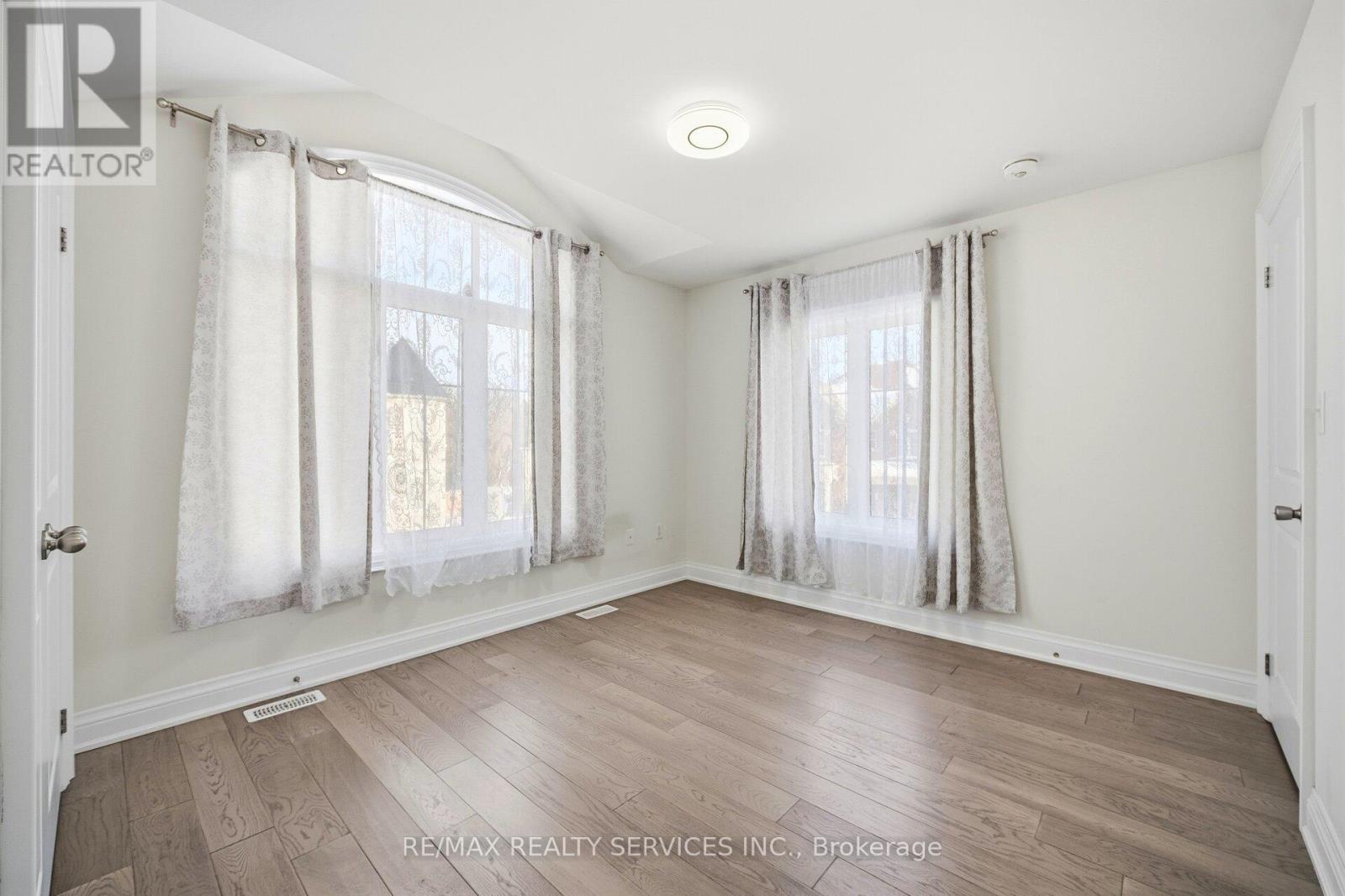 15 Farringdon Crescent, Brampton, Ontario  L7A 4Z5 - Photo 39 - W12779186