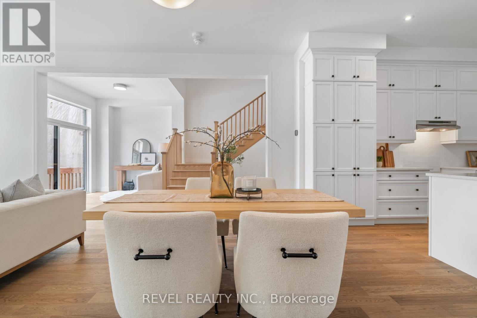 1220 Black Bear Trail, Oakville, Ontario  L6H 8B1 - Photo 11 - W12779202