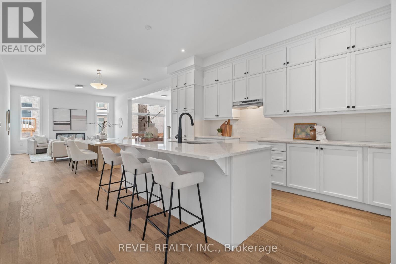 1220 Black Bear Trail, Oakville, Ontario  L6H 8B1 - Photo 4 - W12779202