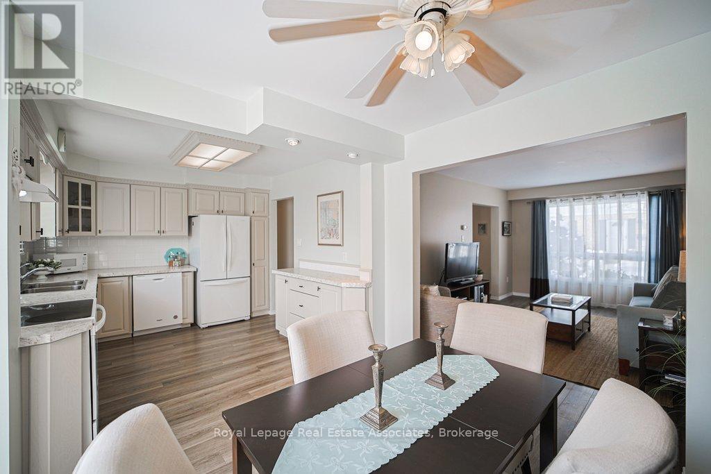 51 - 5475 Lakeshore Road, Burlington, Ontario  L7L 1E1 - Photo 15 - W12779284