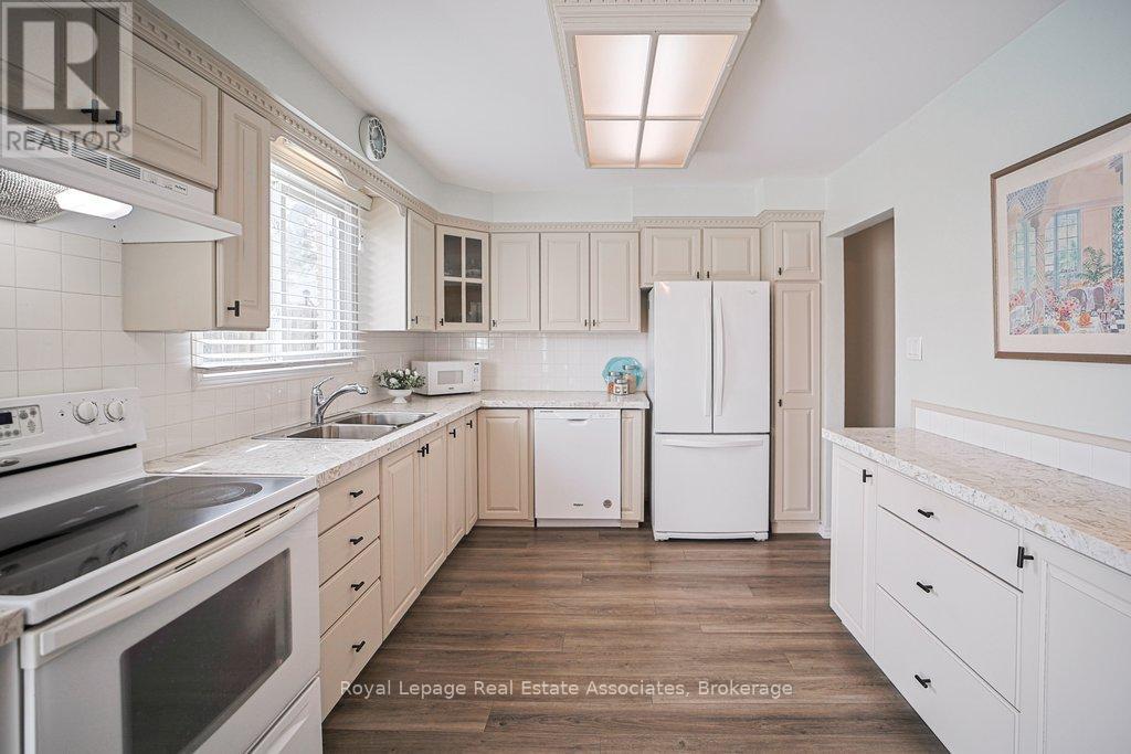 51 - 5475 Lakeshore Road, Burlington, Ontario  L7L 1E1 - Photo 19 - W12779284