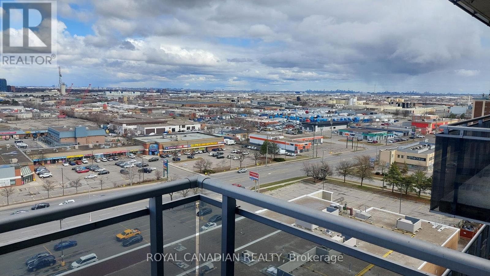 1411 - 215 Queen Street E, Brampton, Ontario  L6W 0A9 - Photo 6 - W12779290