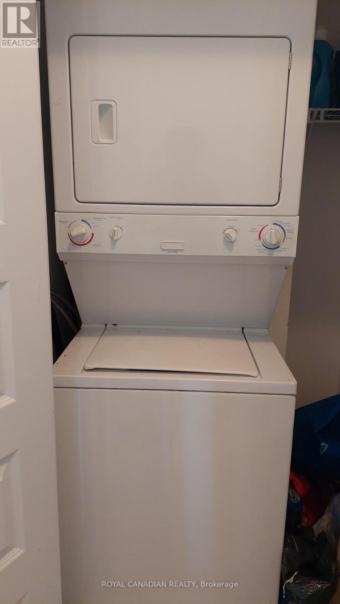 1411 - 215 Queen Street E, Brampton, Ontario  L6W 0A9 - Photo 8 - W12779290