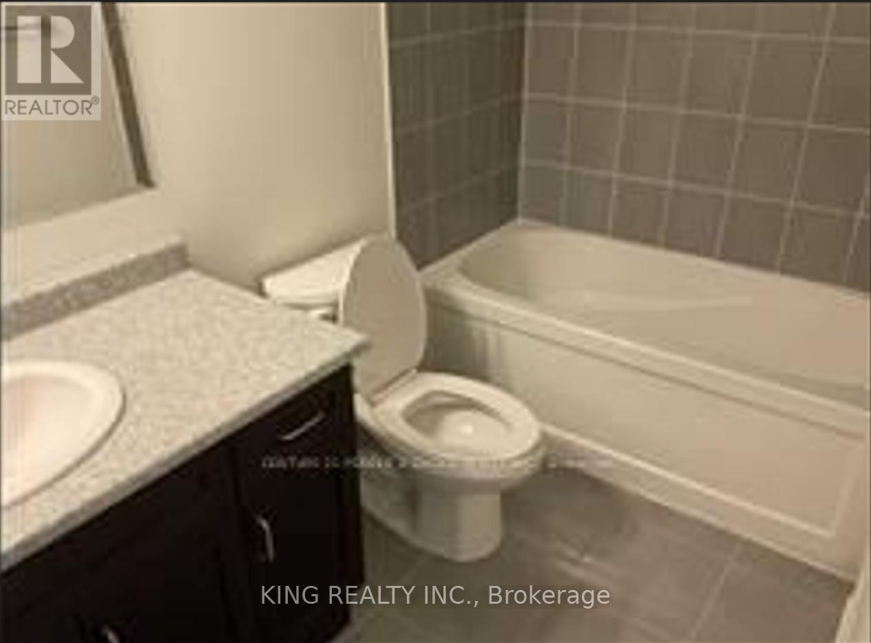 96 Metro Crescent, Brampton, Ontario  L7A 0A8 - Photo 13 - W12779316