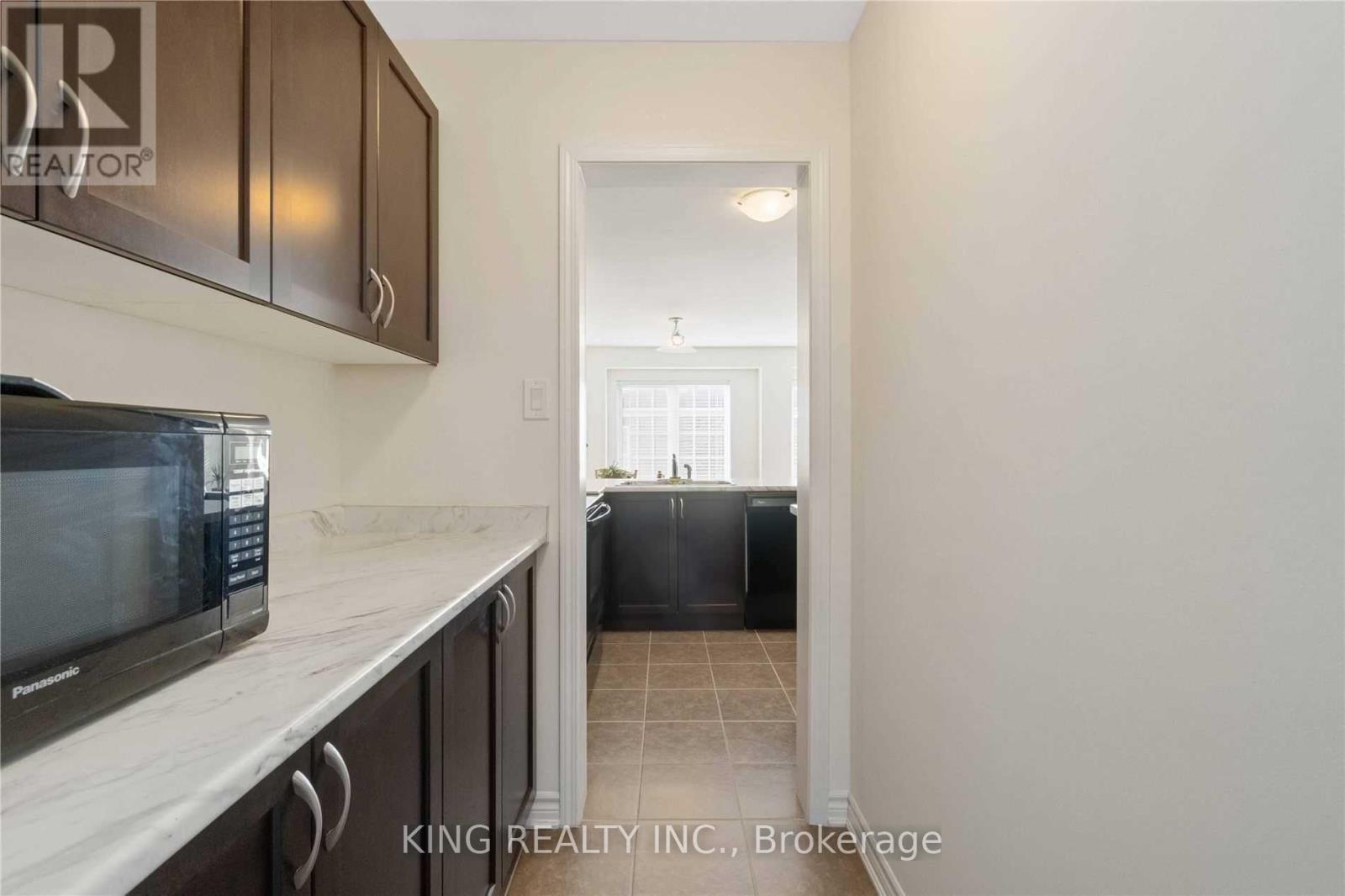 96 Metro Crescent, Brampton, Ontario  L7A 0A8 - Photo 6 - W12779316