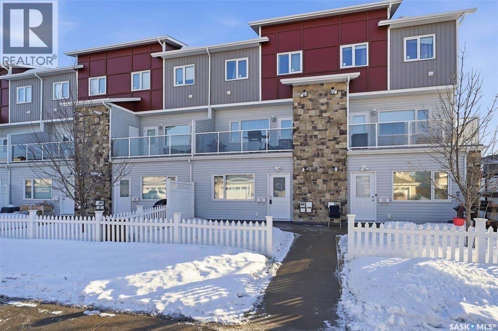 103 225 Hassard Close, Saskatoon, Saskatchewan  S7L 2W8 - Photo 2 - SK028367