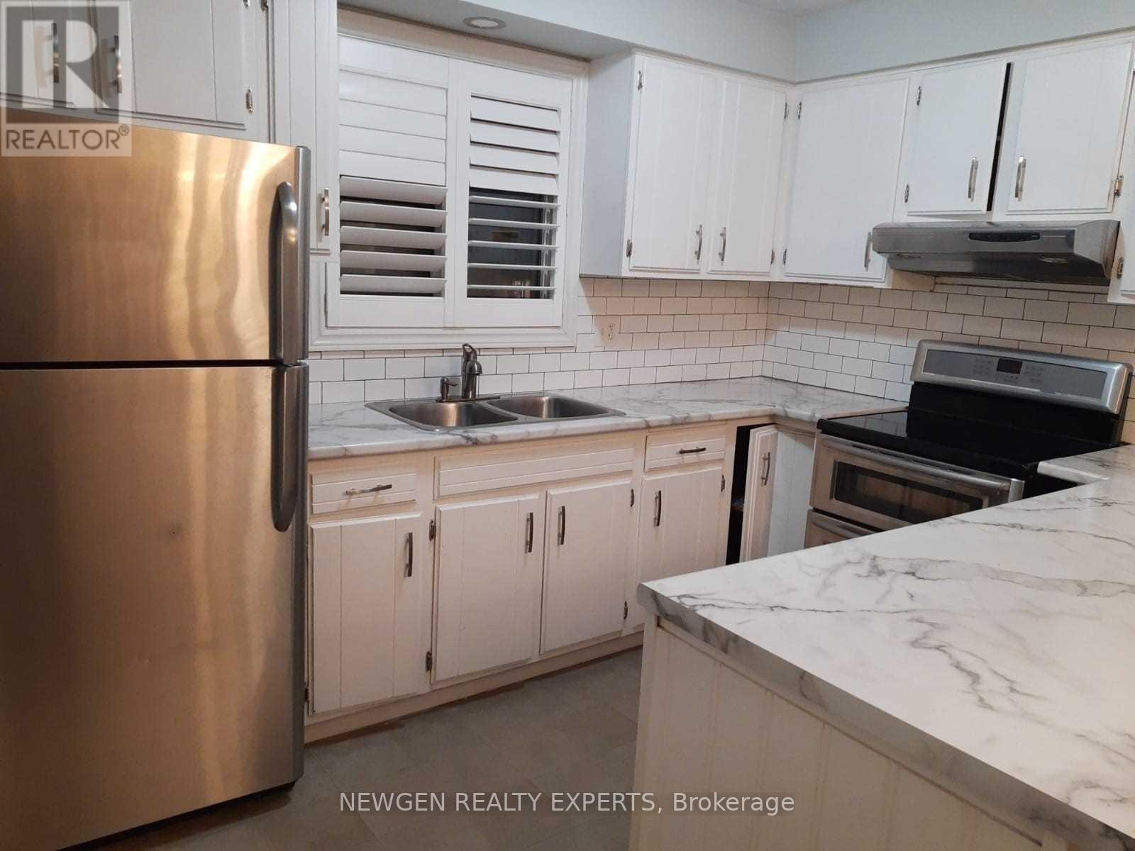 264 Laurentian Drive, Kitchener, Ontario  N2E 2B6 - Photo 5 - X12779220