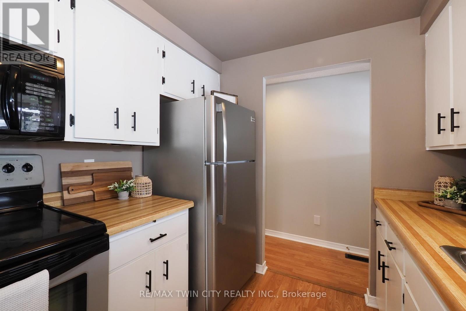 24 Blackwell Drive, Kitchener, Ontario  N2N 1P5 - Photo 15 - X12779306