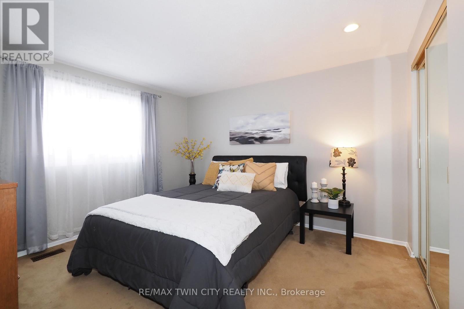 24 Blackwell Drive, Kitchener, Ontario  N2N 1P5 - Photo 19 - X12779306