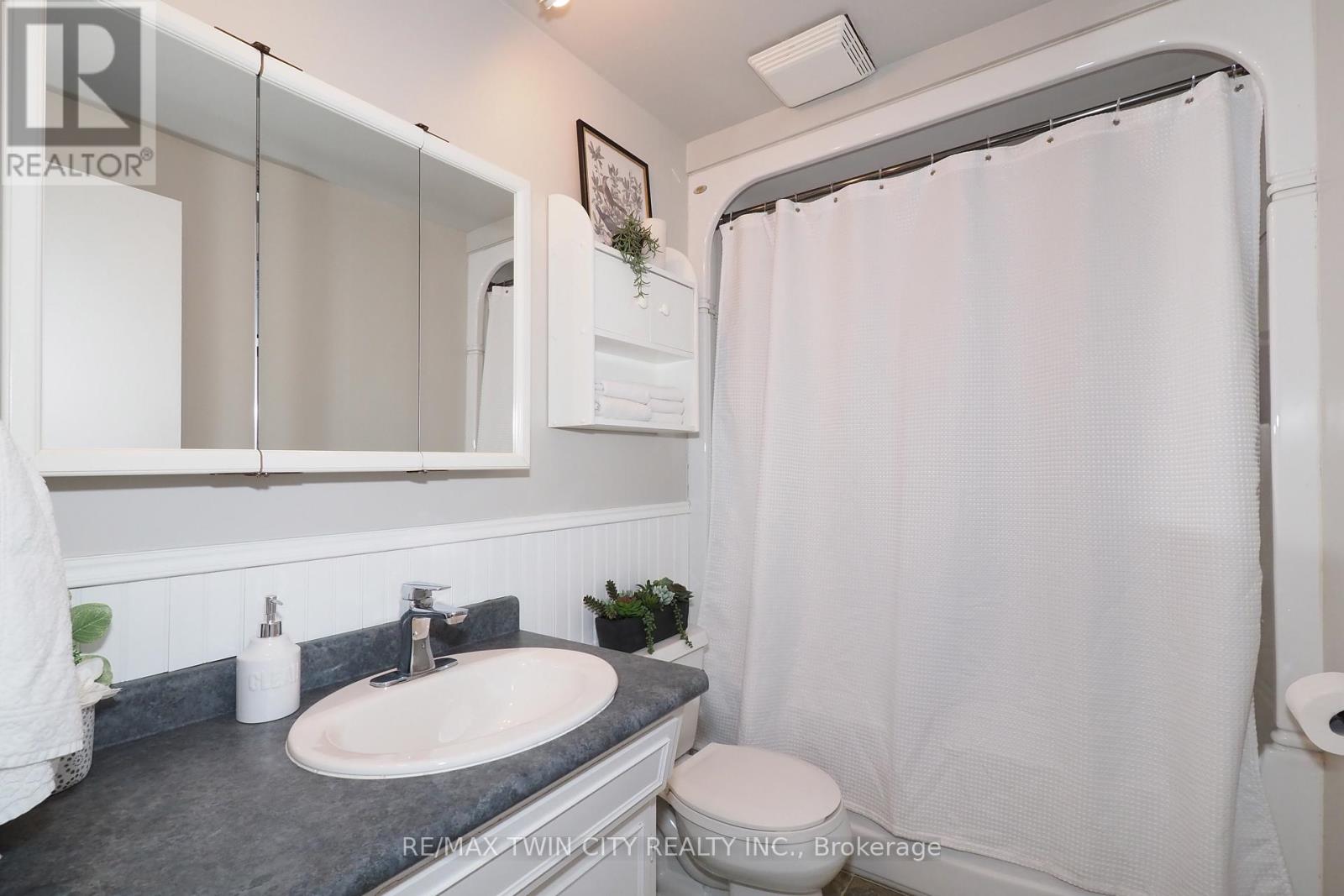 24 Blackwell Drive, Kitchener, Ontario  N2N 1P5 - Photo 25 - X12779306