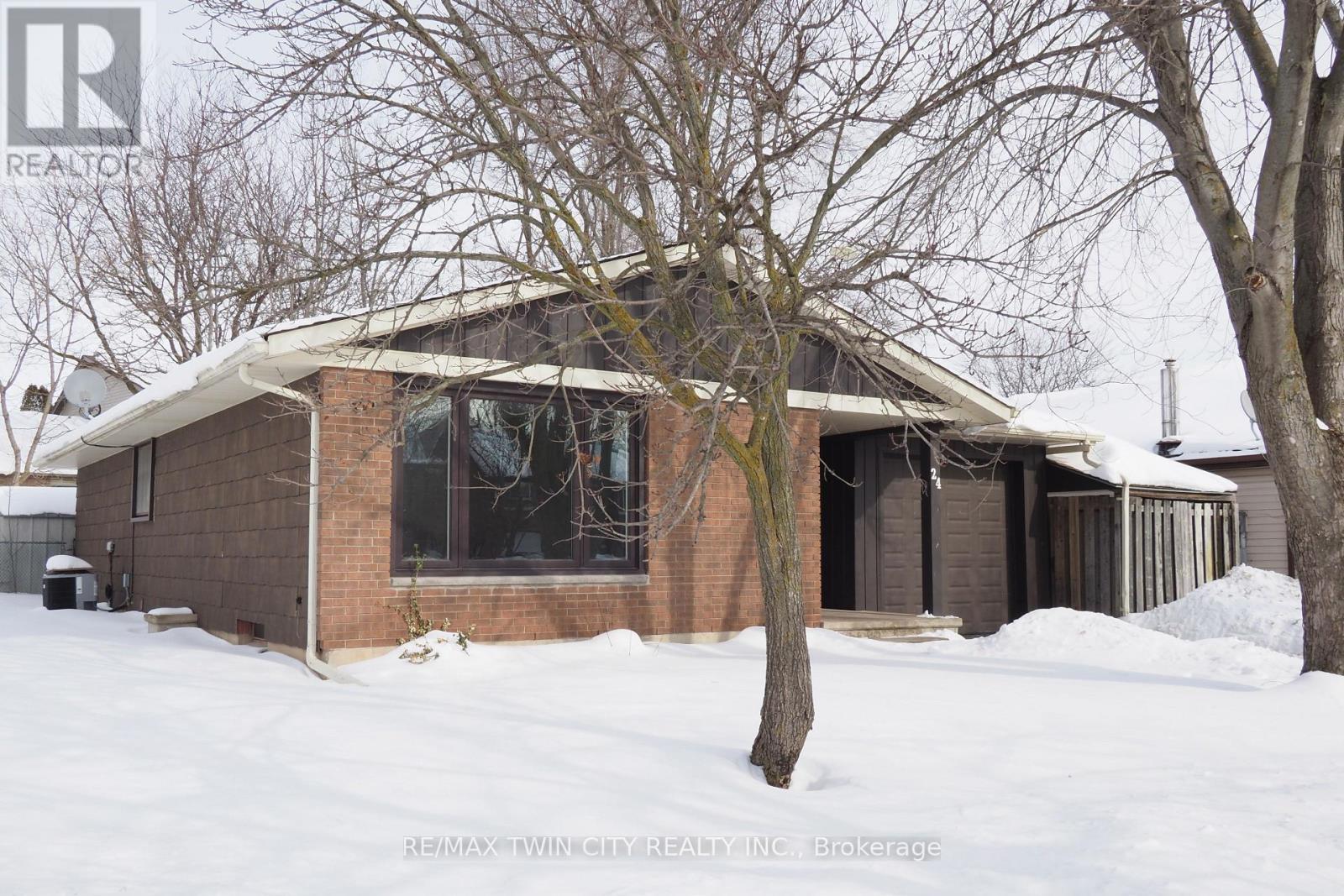 24 Blackwell Drive, Kitchener, Ontario  N2N 1P5 - Photo 3 - X12779306