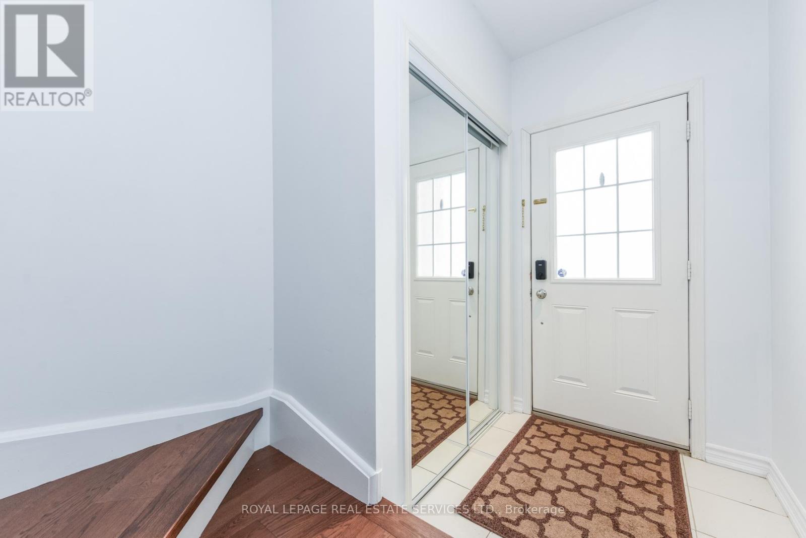 4 - 1131 Haig Boulevard, Mississauga, Ontario  L5E 2M6 - Photo 3 - W12779238