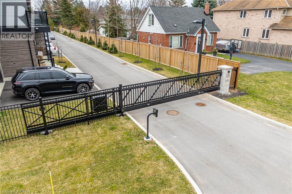 121 Fiddlers Green Road Unit# 2, Ancaster, Ontario  L9G 1W4 - Photo 2 - 40804276