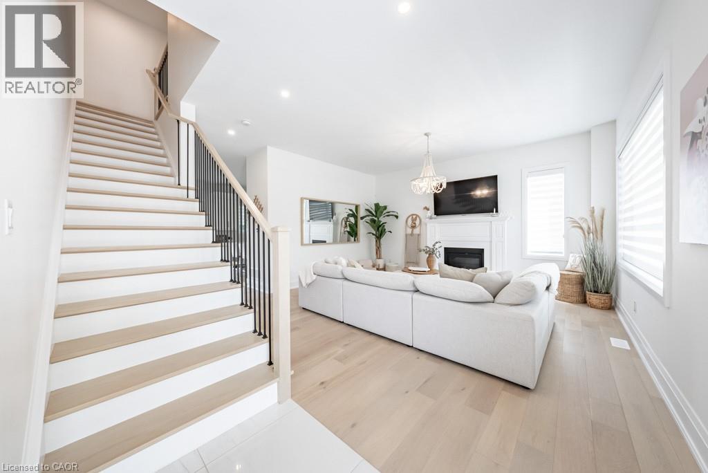 121 Fiddlers Green Road Unit# 2, Ancaster, Ontario  L9G 1W4 - Photo 4 - 40804276