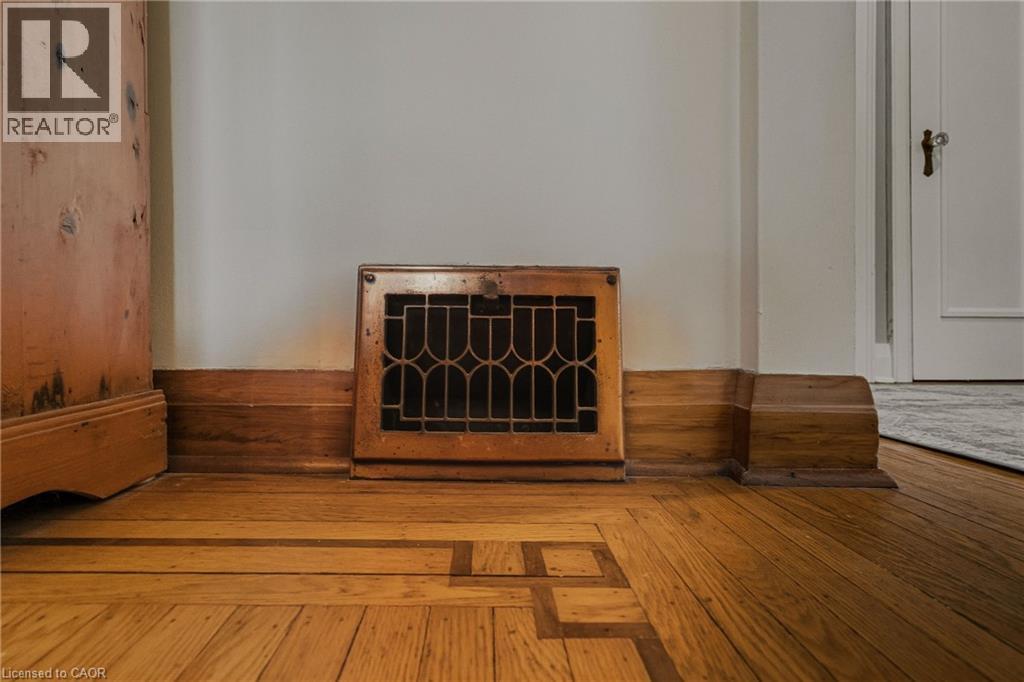 5 Alma Street, Dundas, Ontario  L9H 2C8 - Photo 24 - 40804132