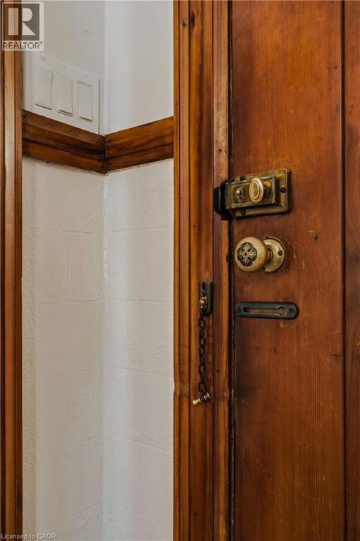 5 Alma Street, Dundas, Ontario  L9H 2C8 - Photo 4 - 40804132