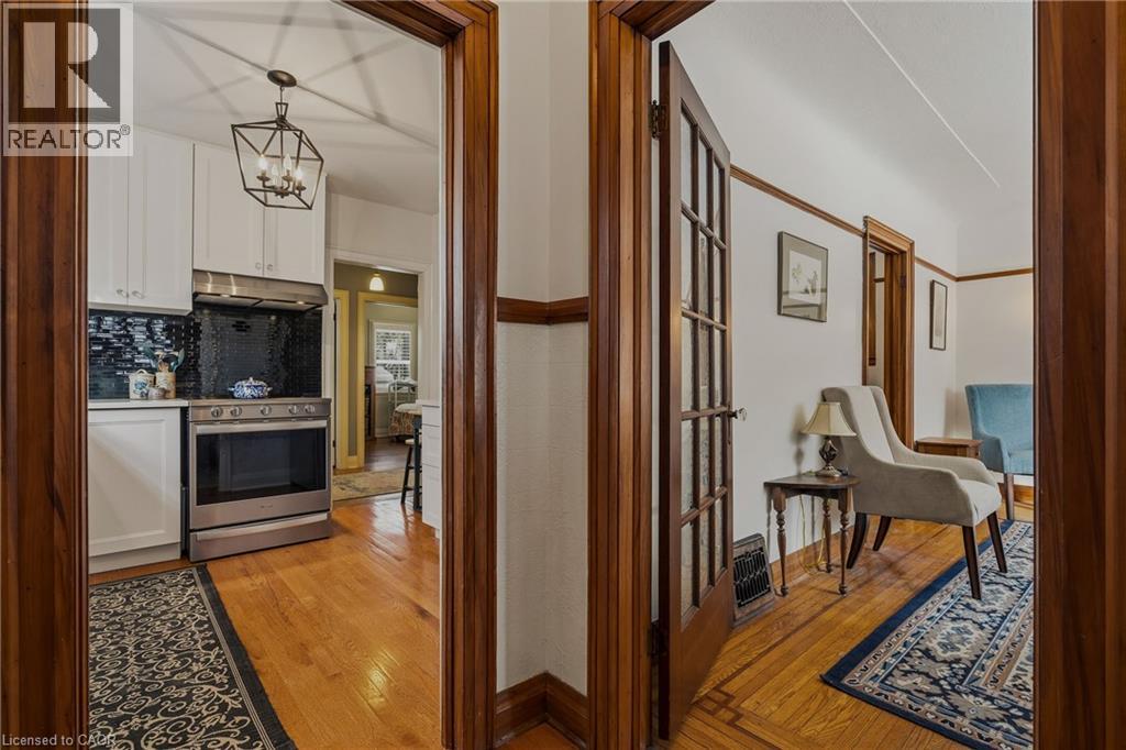 5 Alma Street, Dundas, Ontario  L9H 2C8 - Photo 5 - 40804132