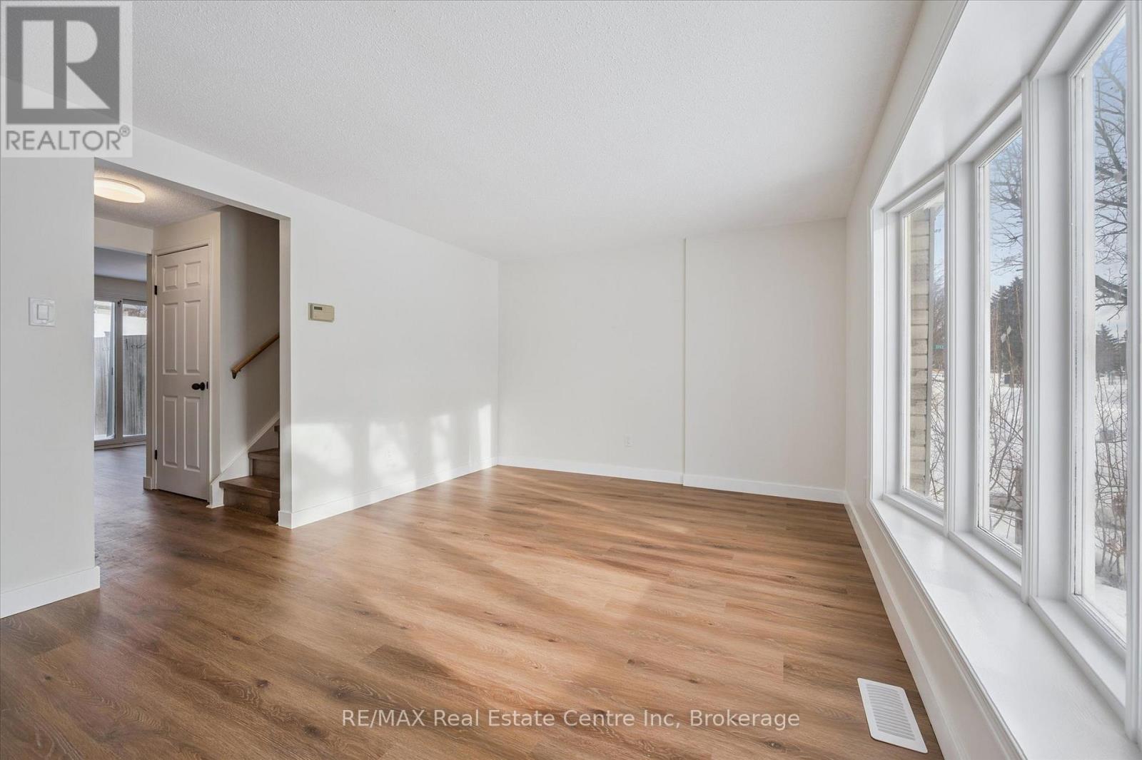 896 Elgin Street N, Cambridge, Ontario  N1R 8C4 - Photo 10 - X12779376