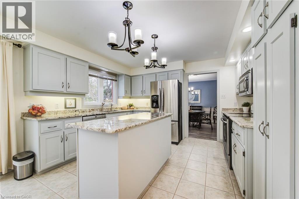 454 Kingsford Place, Waterloo, Ontario  N2T 1K9 - Photo 12 - 40798205