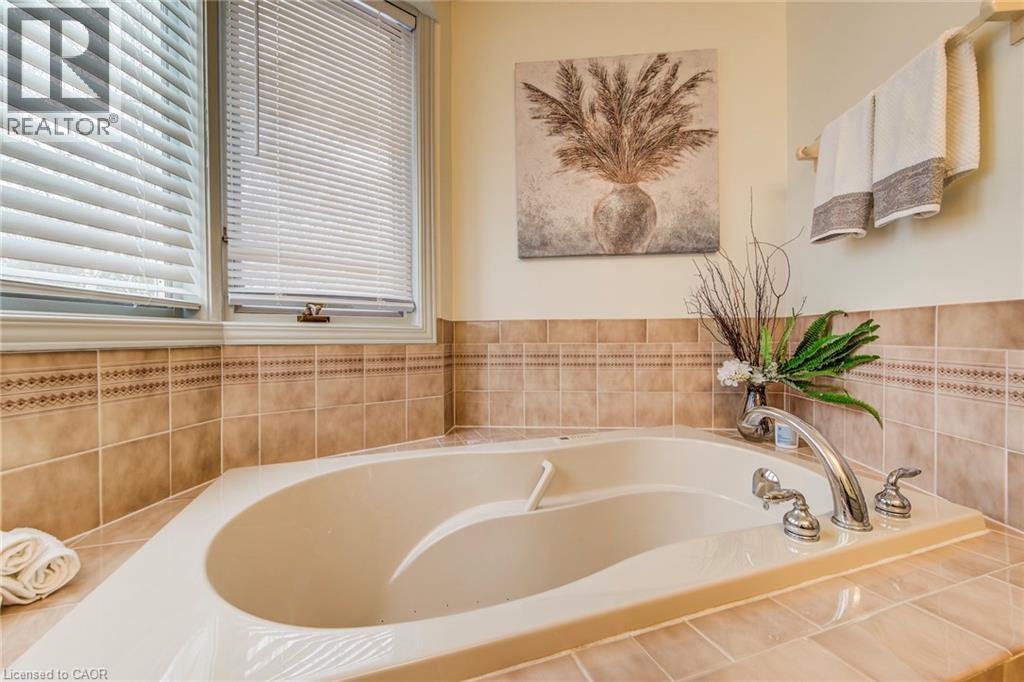 454 Kingsford Place, Waterloo, Ontario  N2T 1K9 - Photo 30 - 40798205