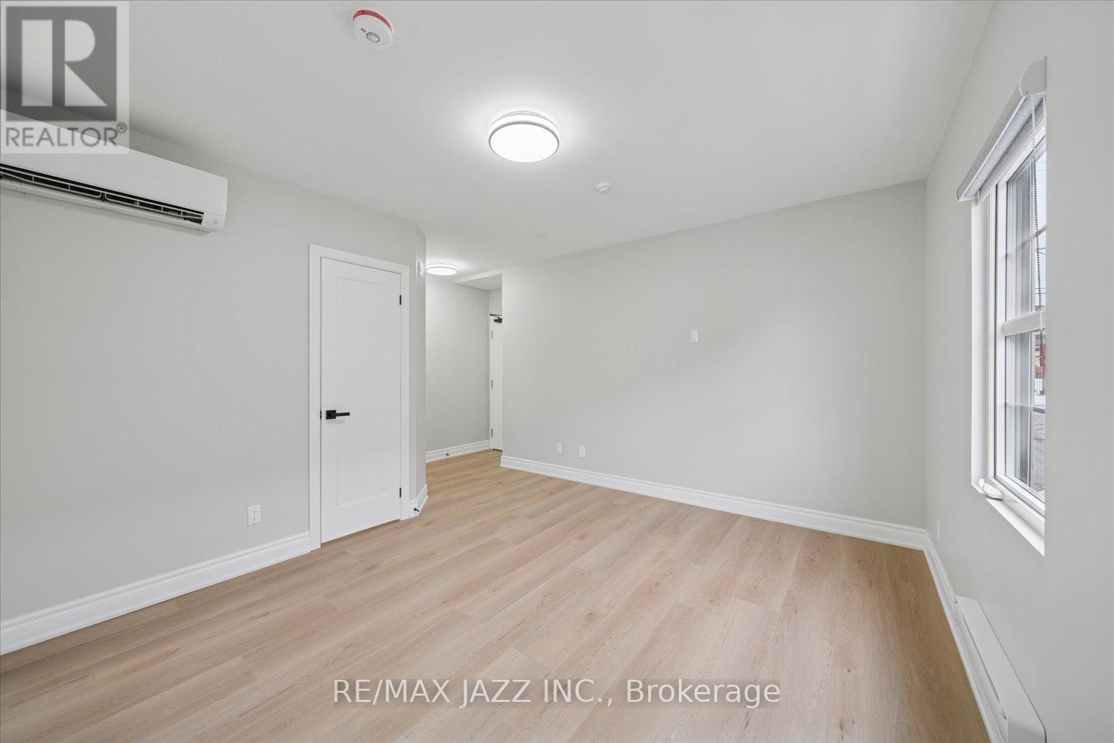 103 - 251 Simcoe Street S, Oshawa (Central), Ontario  L1H 4H3 - Photo 4 - E12779358