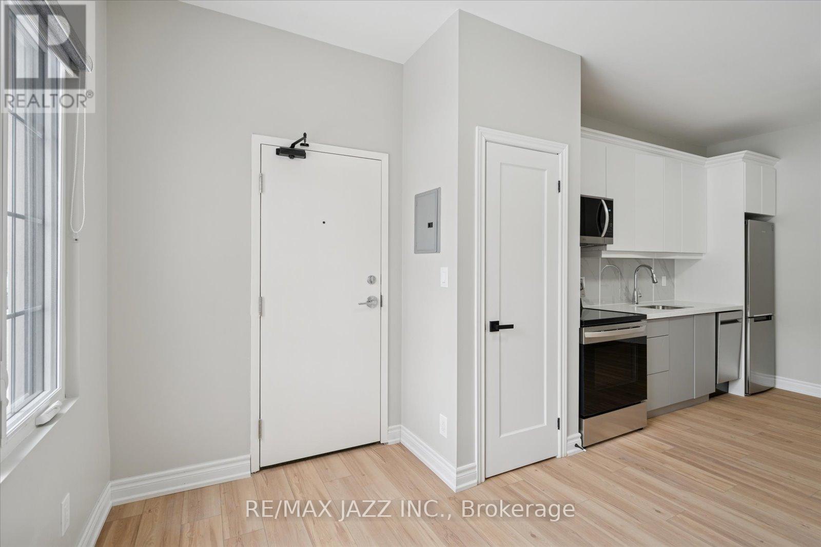 101 - 251 Simcoe Street S, Oshawa, Ontario  L1H 4H3 - Photo 2 - E12779364