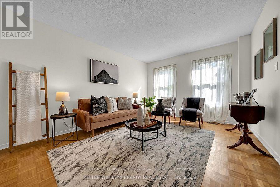 280 Thornton Road N, Oshawa, Ontario  L1J 6T7 - Photo 2 - E12779426