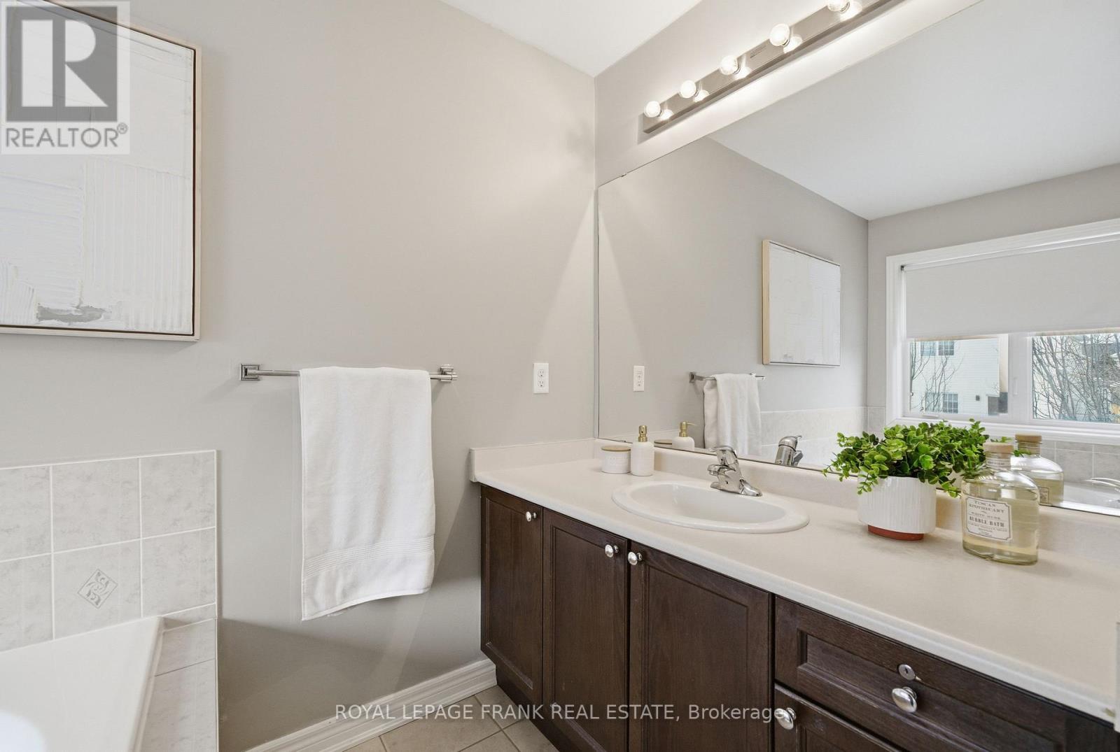 30 Westport Drive, Whitby (Pringle Creek), Ontario  L1R 0J3 - Photo 14 - E12779562