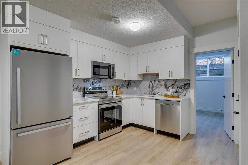 2013 23 Avenue Nw, Calgary, Alberta  T2M 1W2 - Photo 38 - A2274713