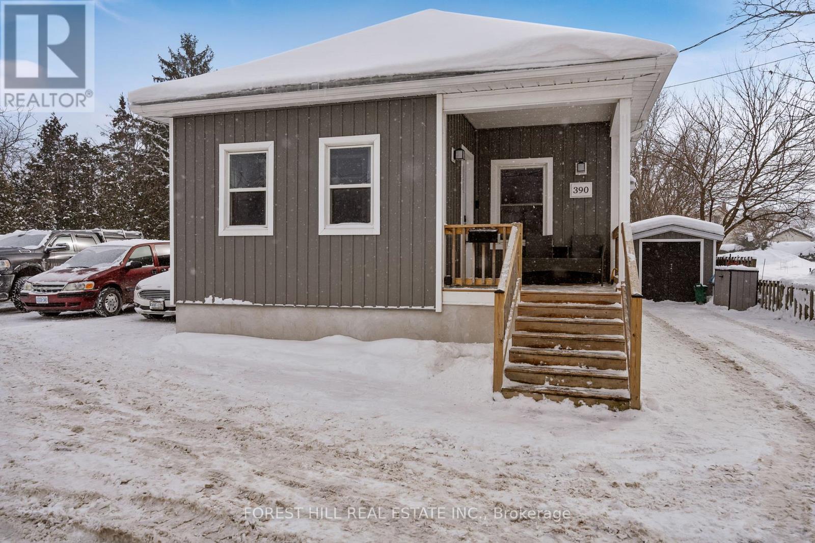 390 Glendale Avenue, St. Catharines, Ontario  L2T 1C2 - Photo 1 - X12779440