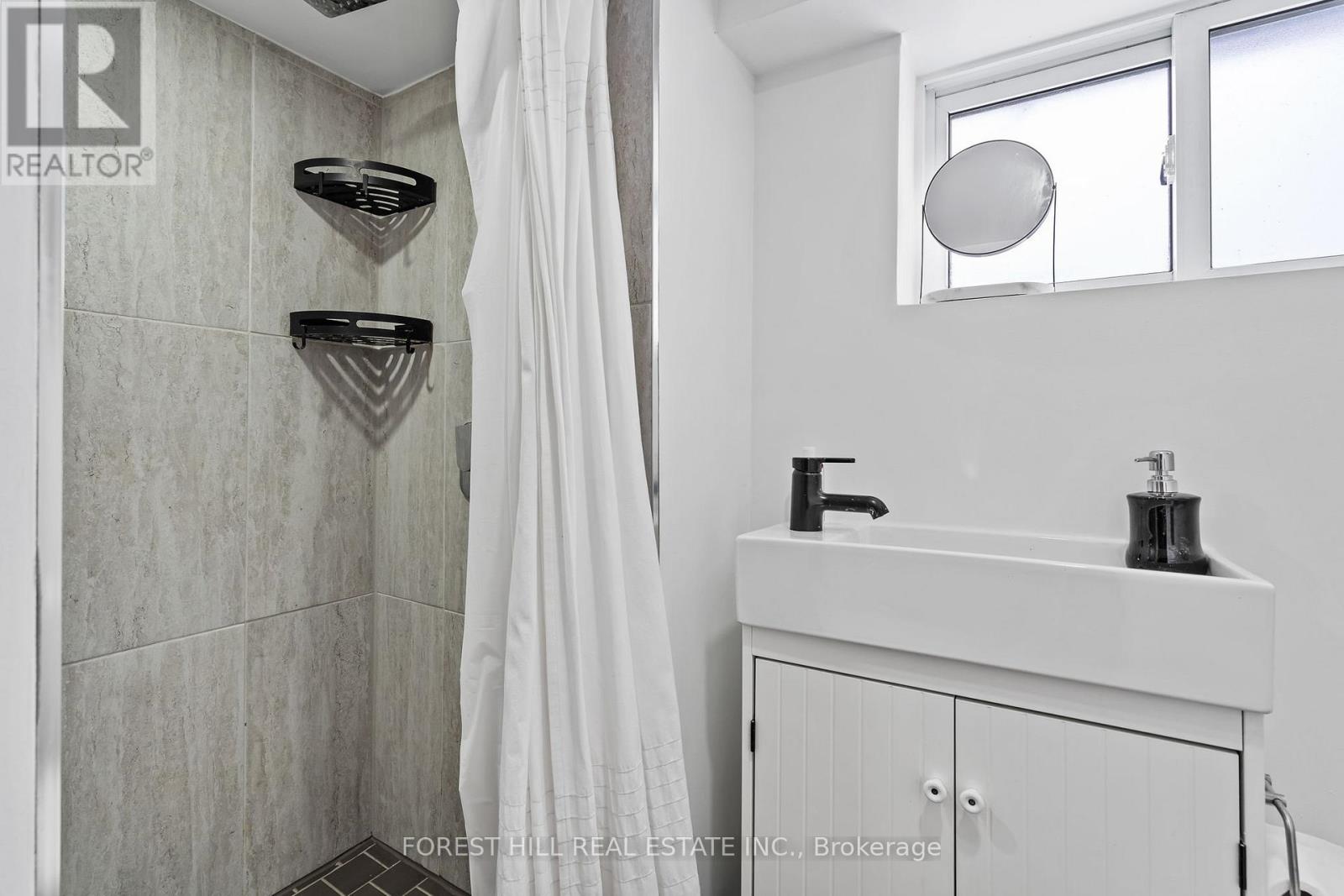 390 Glendale Avenue, St. Catharines, Ontario  L2T 1C2 - Photo 29 - X12779440