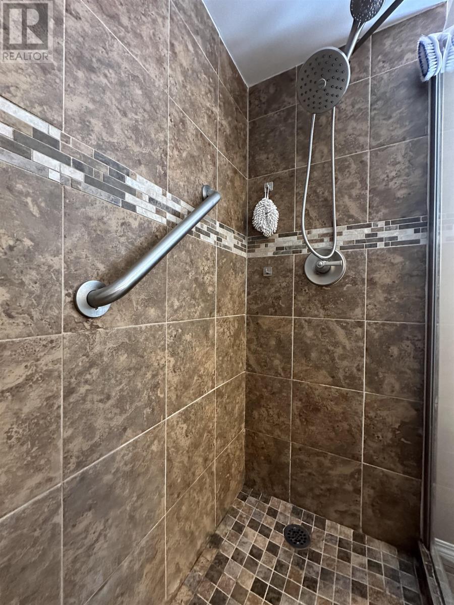 110 Oakwood Rd, Fort Frances, Ontario  P9A 3V3 - Photo 22 - TB2600217