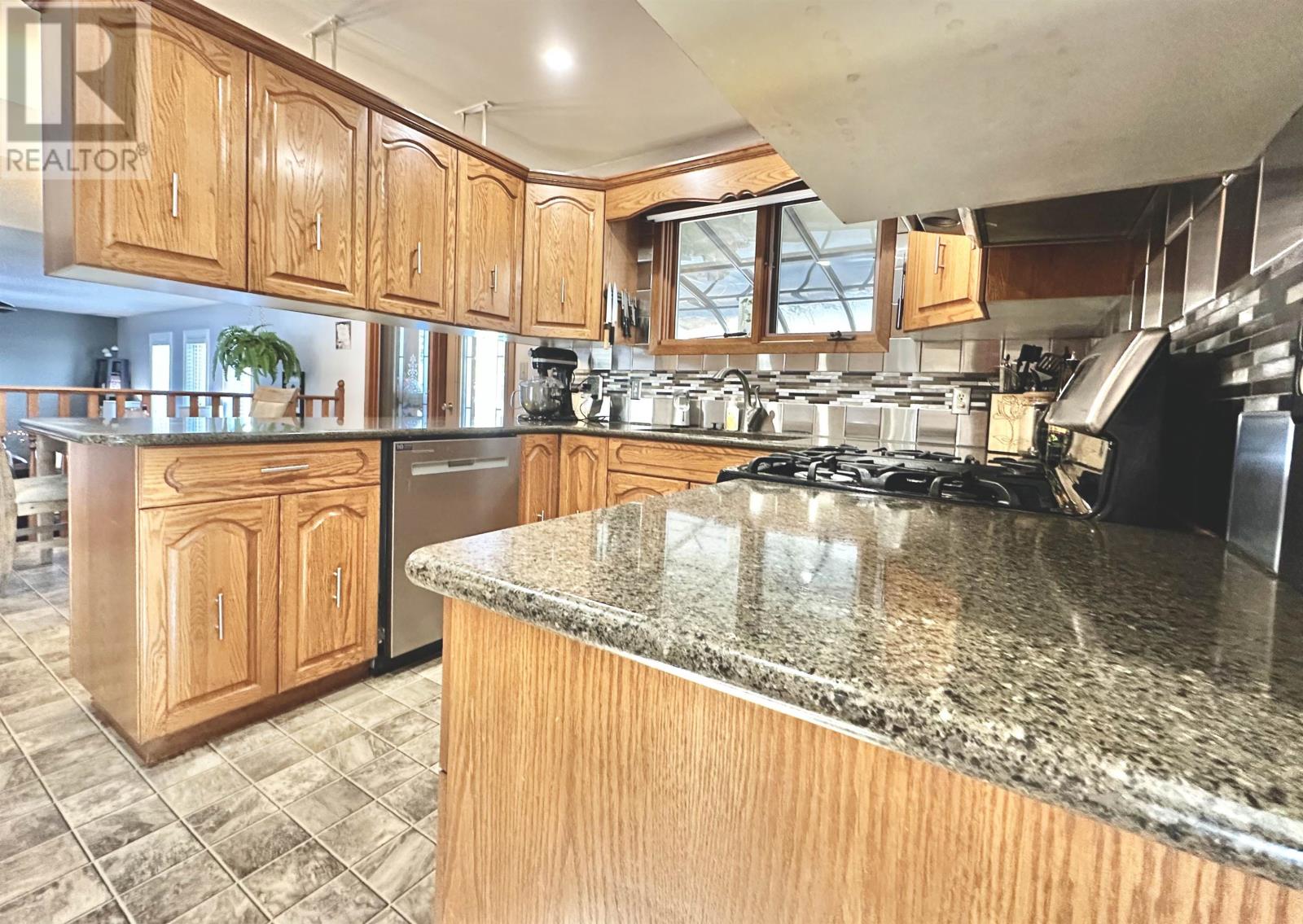 110 Oakwood Rd, Fort Frances, Ontario  P9A 3V3 - Photo 12 - TB2600217