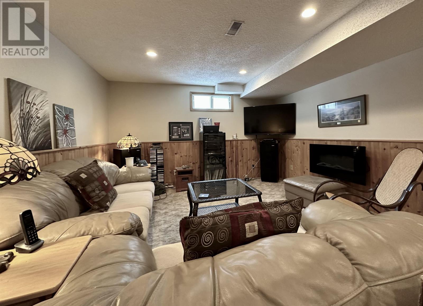 110 Oakwood Rd, Fort Frances, Ontario  P9A 3V3 - Photo 28 - TB2600217