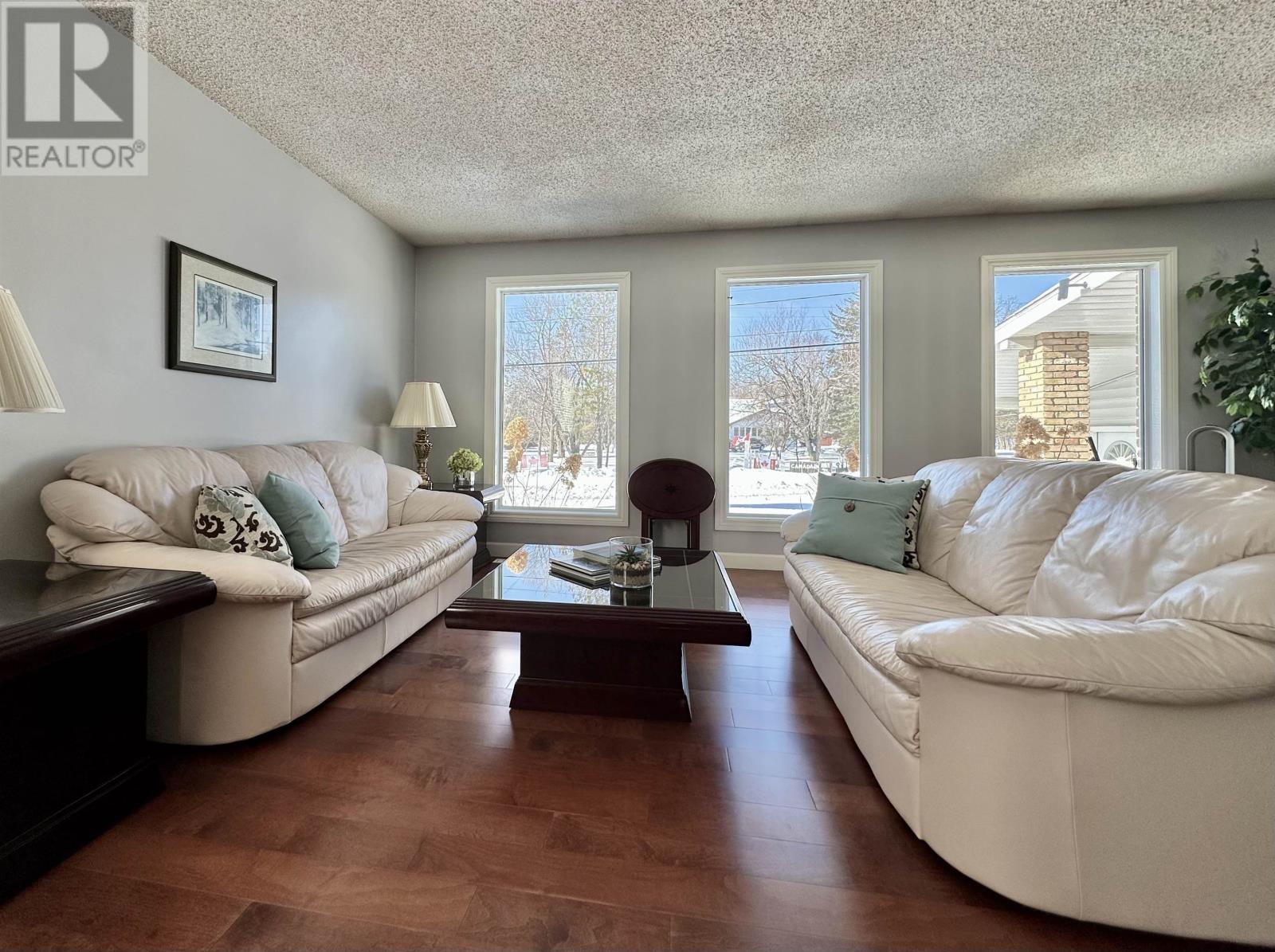 110 Oakwood Rd, Fort Frances, Ontario  P9A 3V3 - Photo 6 - TB2600217