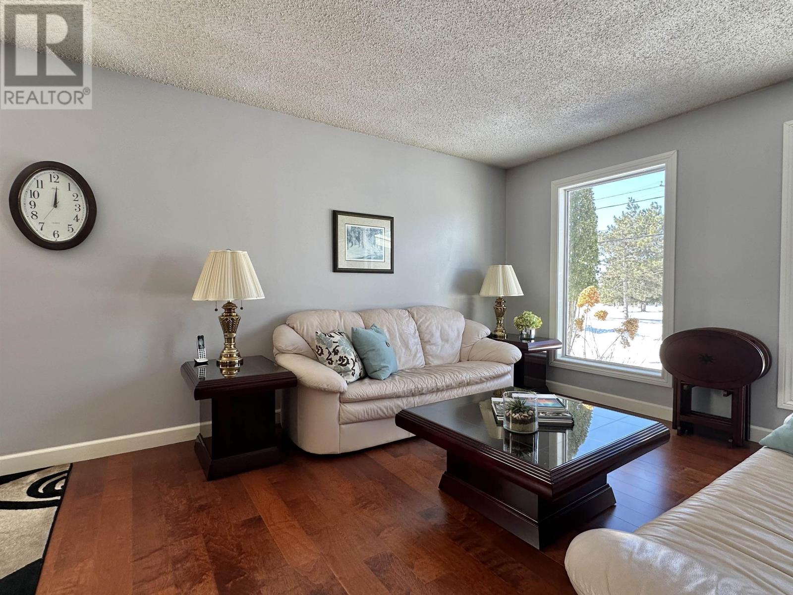 110 Oakwood Rd, Fort Frances, Ontario  P9A 3V3 - Photo 5 - TB2600217