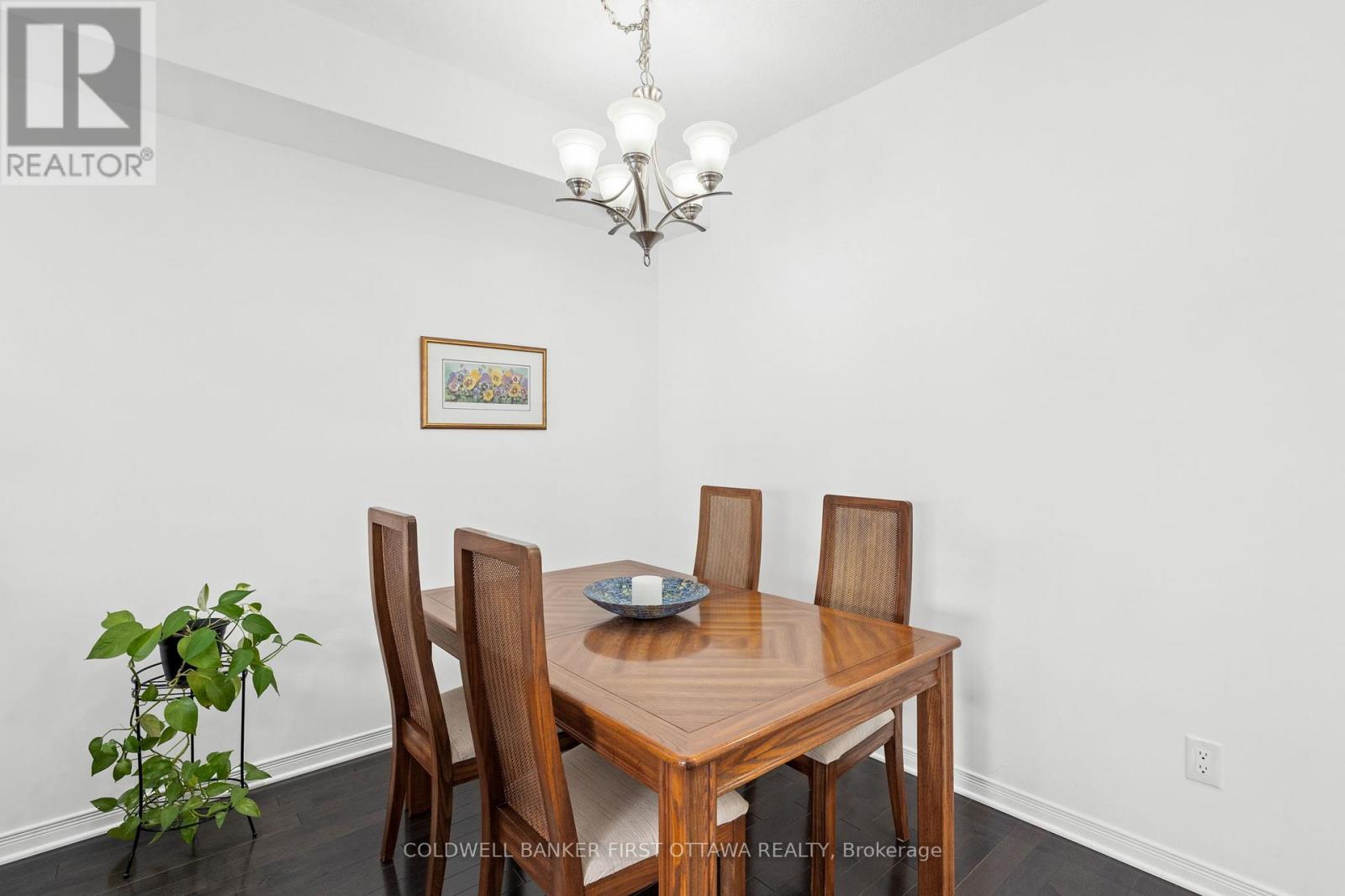 32 Dundalk Private, Ottawa, Ontario  K2J 0J5 - Photo 5 - X12779412