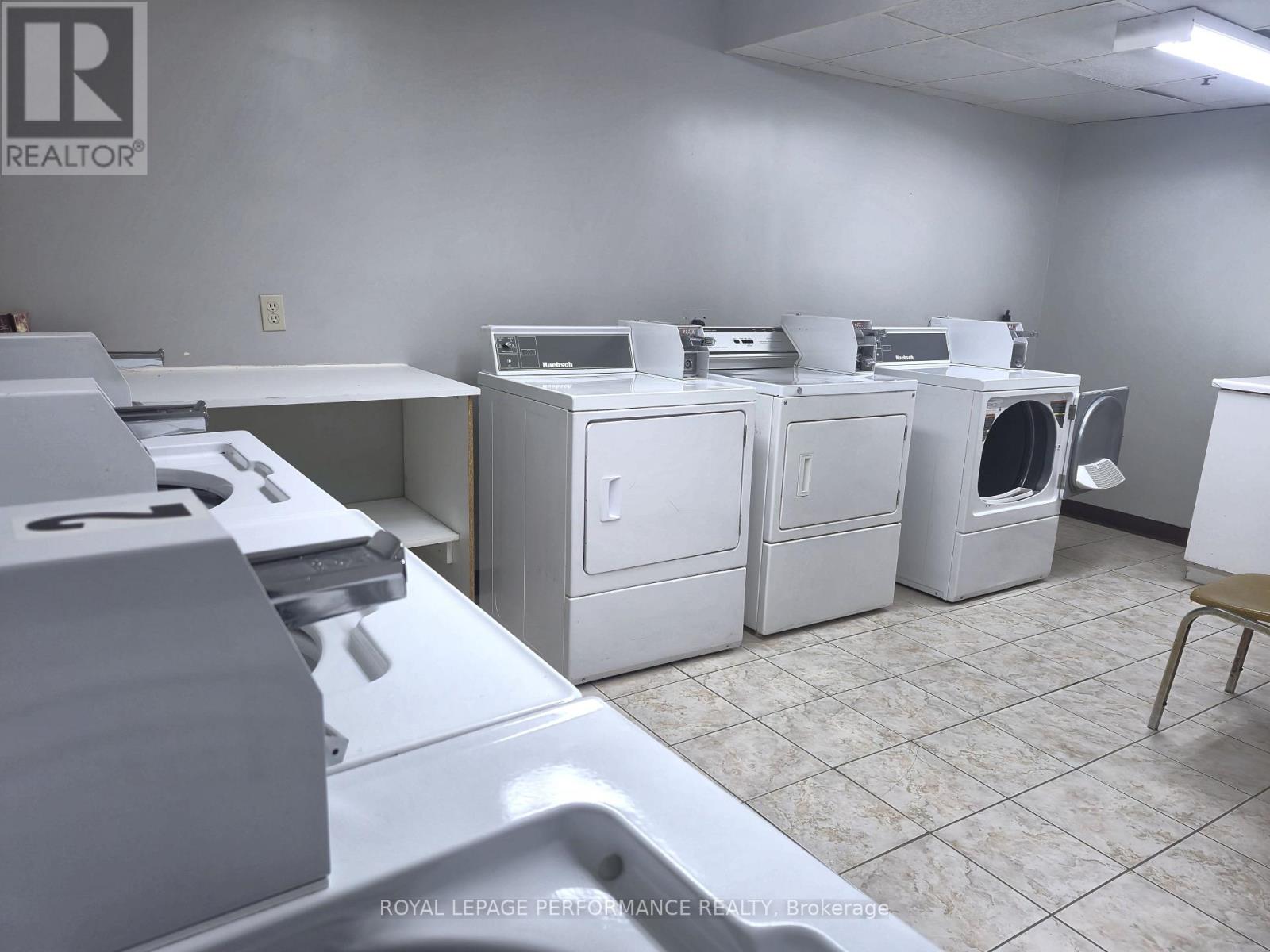 402 - 1440 Heron Road, Ottawa, Ontario  K1V 0X2 - Photo 31 - X12779474