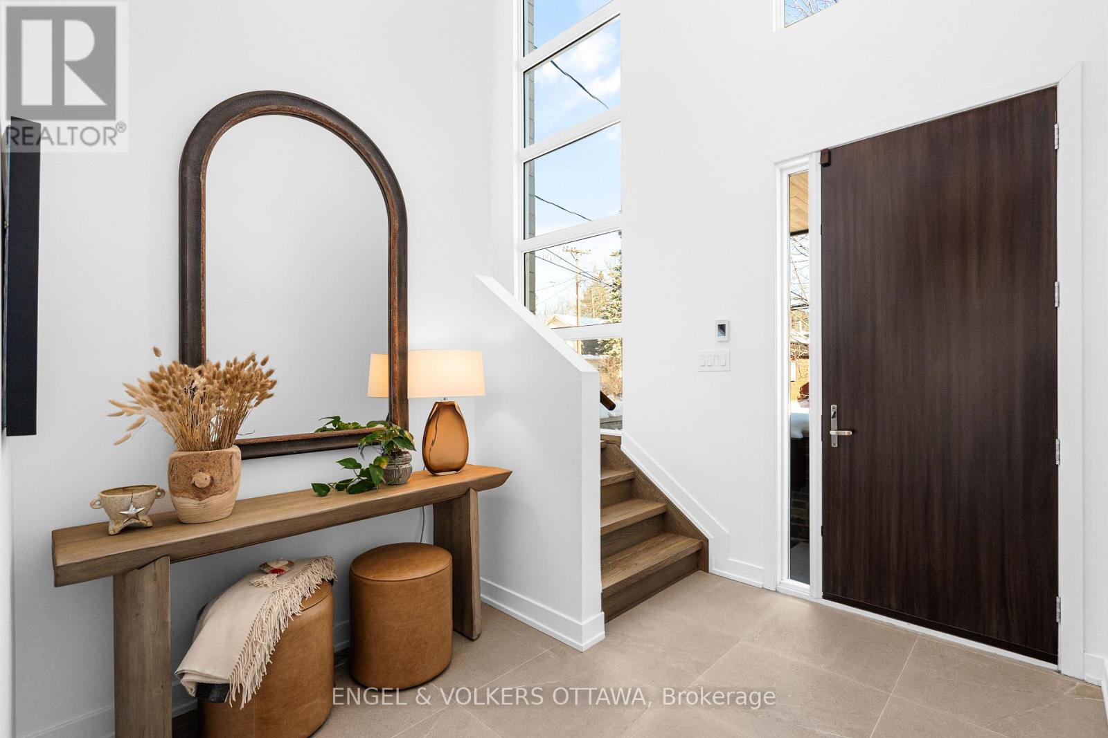 508 Roosevelt Avenue, Ottawa, Ontario  K2A 1Z8 - Photo 3 - X12779576