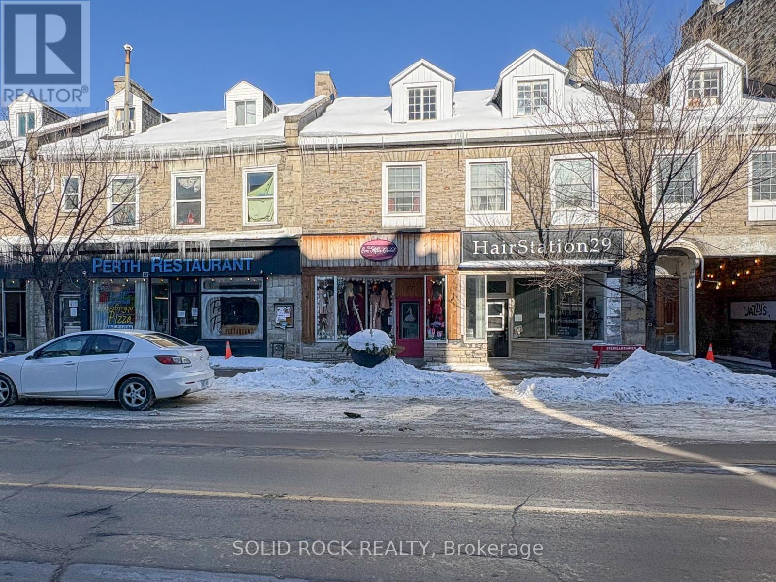 27 GORE STREET E, perth, Ontario