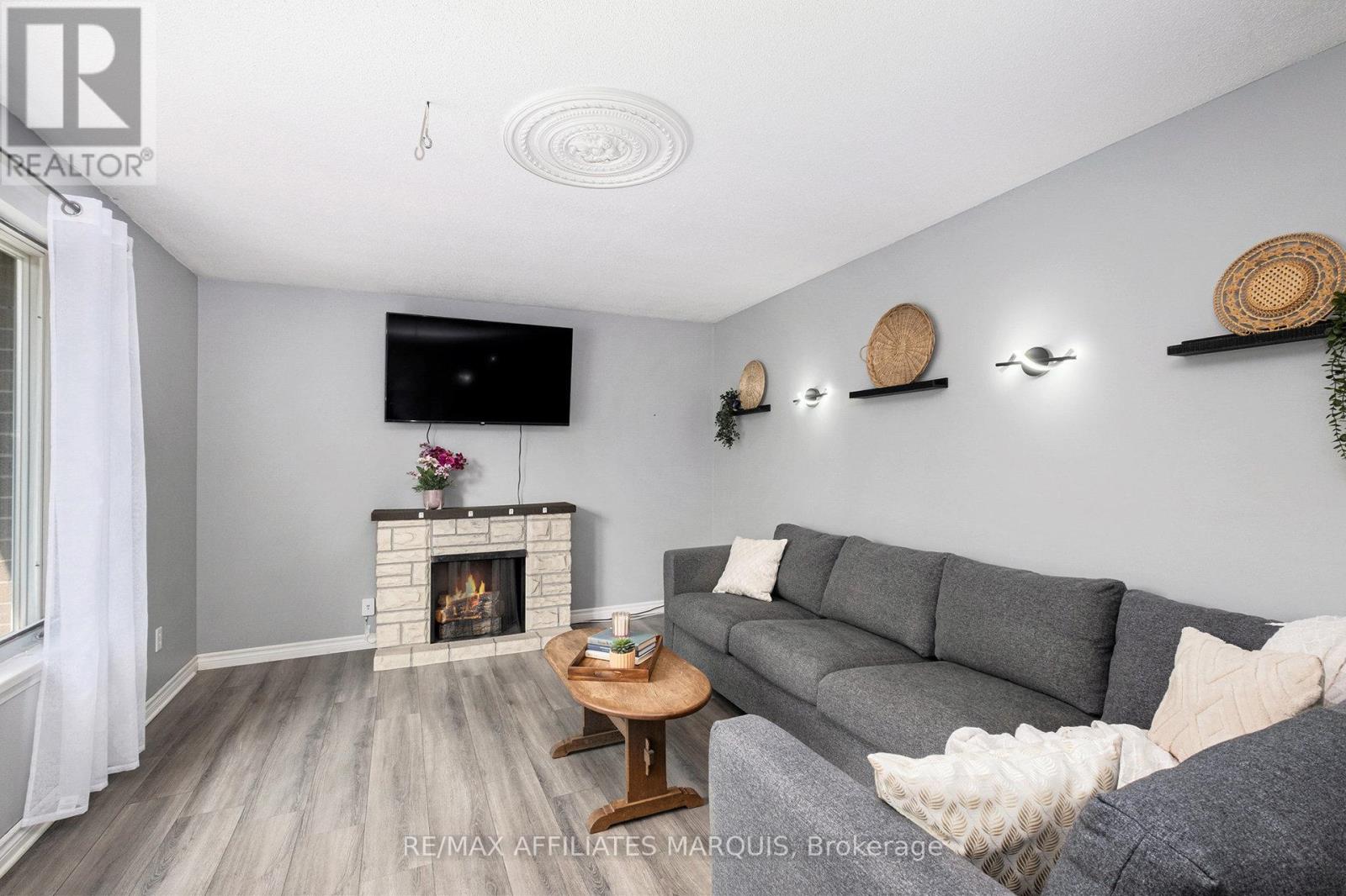 47 Gladstone Avenue, Smiths Falls, Ontario  K7A 1R8 - Photo 4 - X12779608