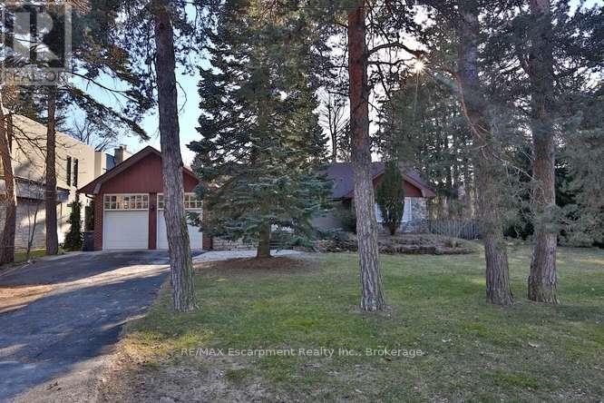 1336 Queen Victoria Avenue, Mississauga, Ontario  L5H 3H3 - Photo 2 - W12779448