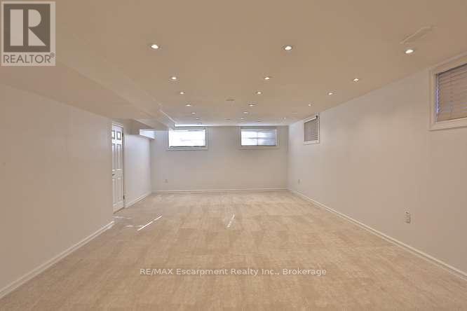 1336 Queen Victoria Avenue, Mississauga, Ontario  L5H 3H3 - Photo 38 - W12779448