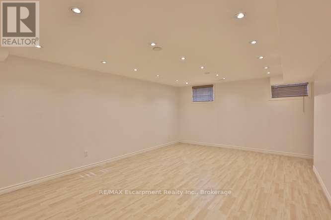 1336 Queen Victoria Avenue, Mississauga, Ontario  L5H 3H3 - Photo 39 - W12779448