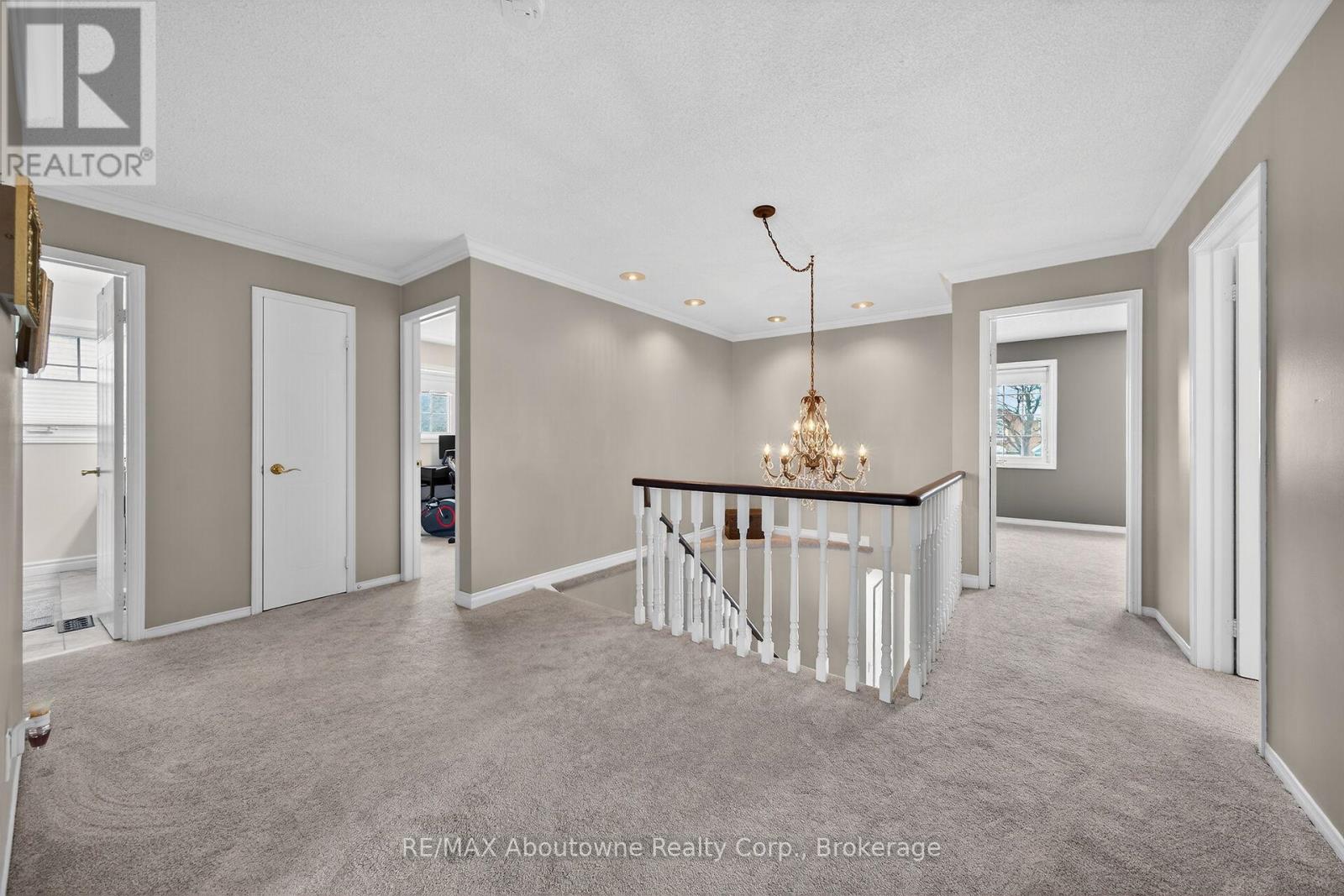 264 Richler Drive, Oakville, Ontario  L6H 5E4 - Photo 13 - W12779568