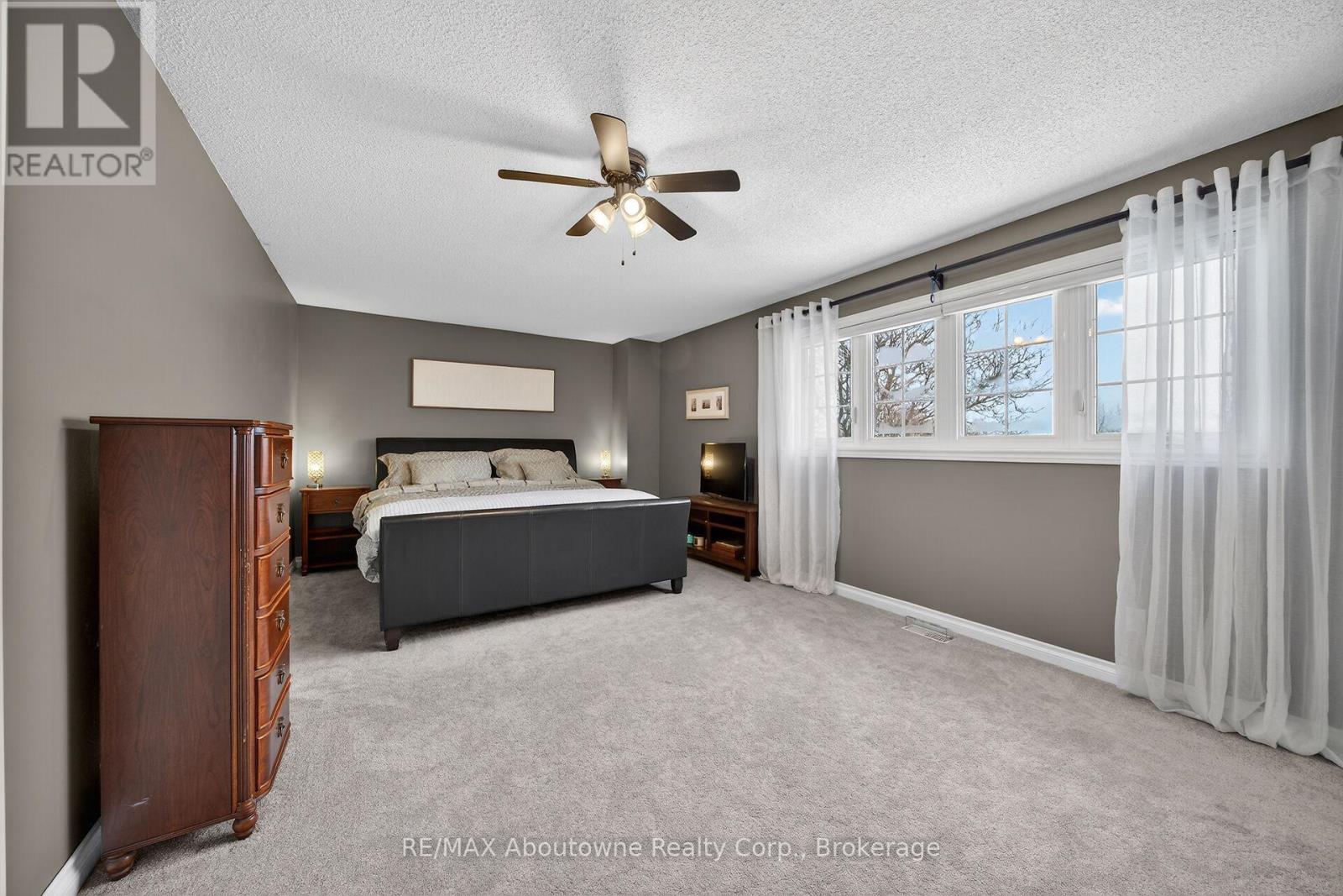 264 Richler Drive, Oakville, Ontario  L6H 5E4 - Photo 18 - W12779568