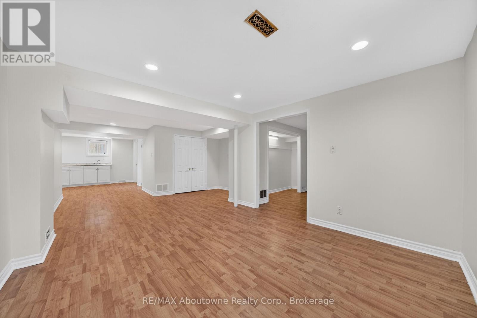 264 Richler Drive, Oakville, Ontario  L6H 5E4 - Photo 28 - W12779568