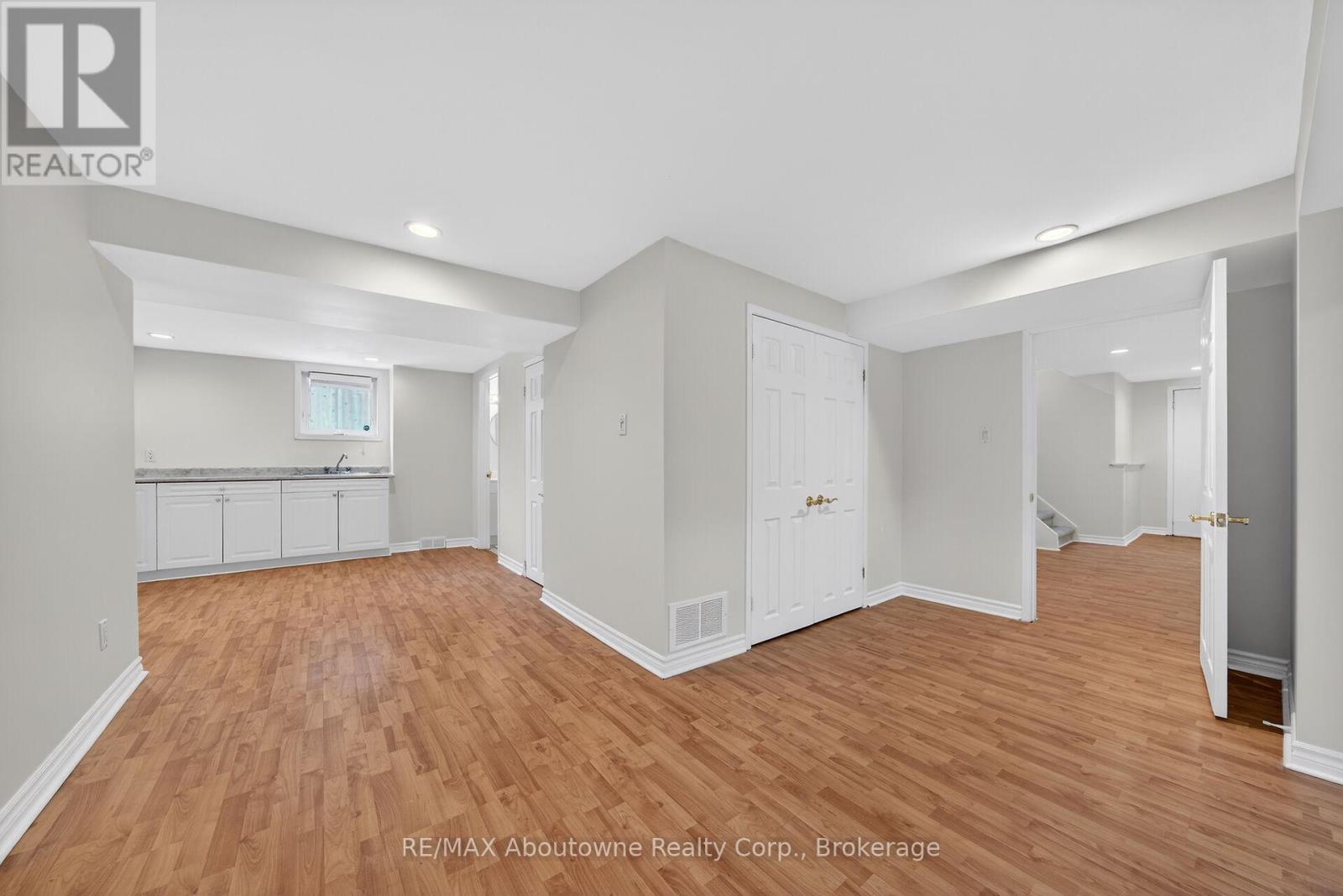 264 Richler Drive, Oakville, Ontario  L6H 5E4 - Photo 30 - W12779568