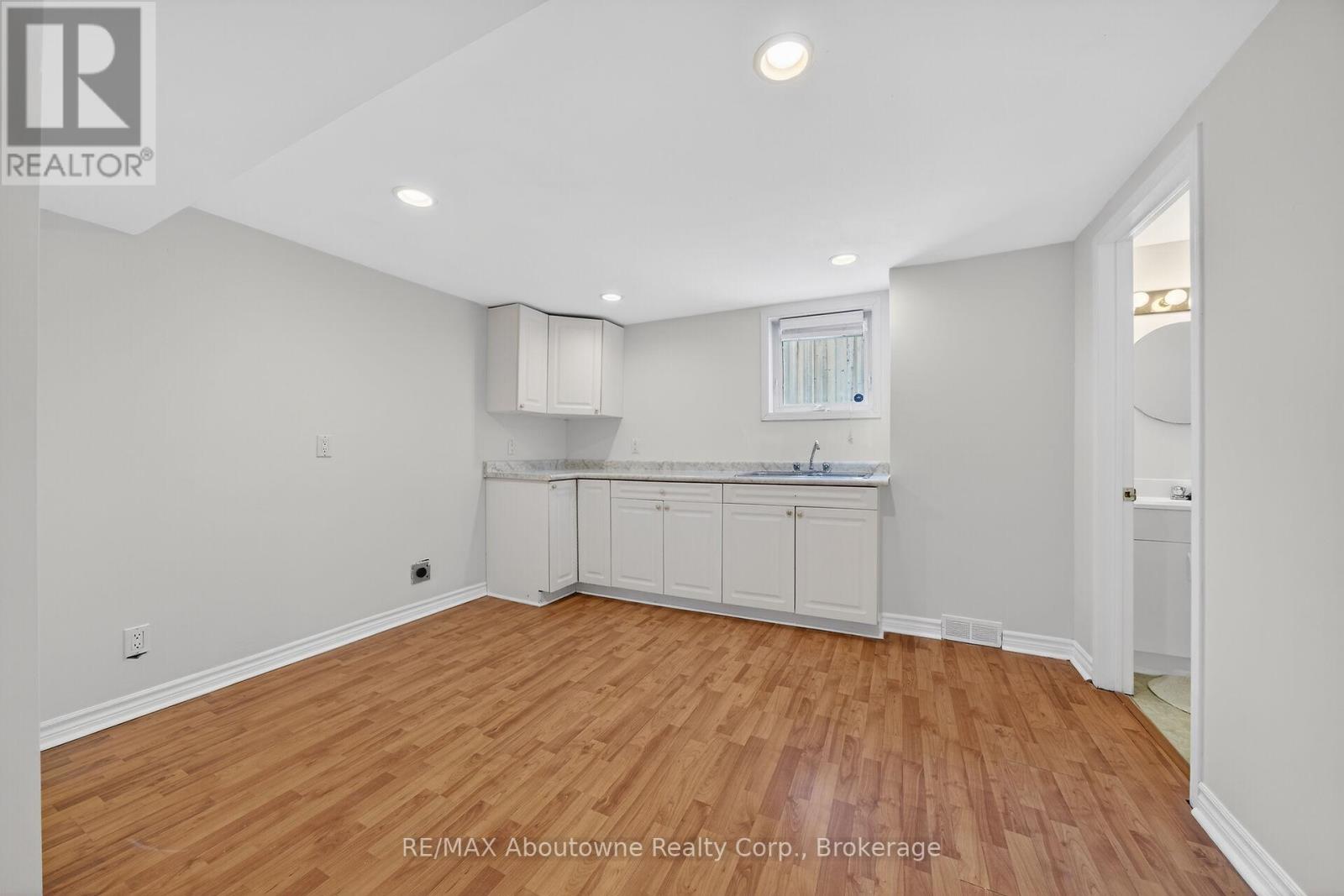 264 Richler Drive, Oakville, Ontario  L6H 5E4 - Photo 31 - W12779568